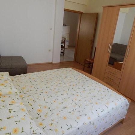 Apartments Zoki - Great Location Close To The Sea فيس المظهر الخارجي الصورة