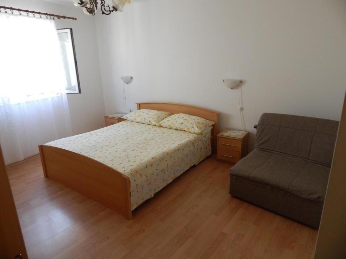 Apartments Zoki - Great Location Close To The Sea فيس المظهر الخارجي الصورة