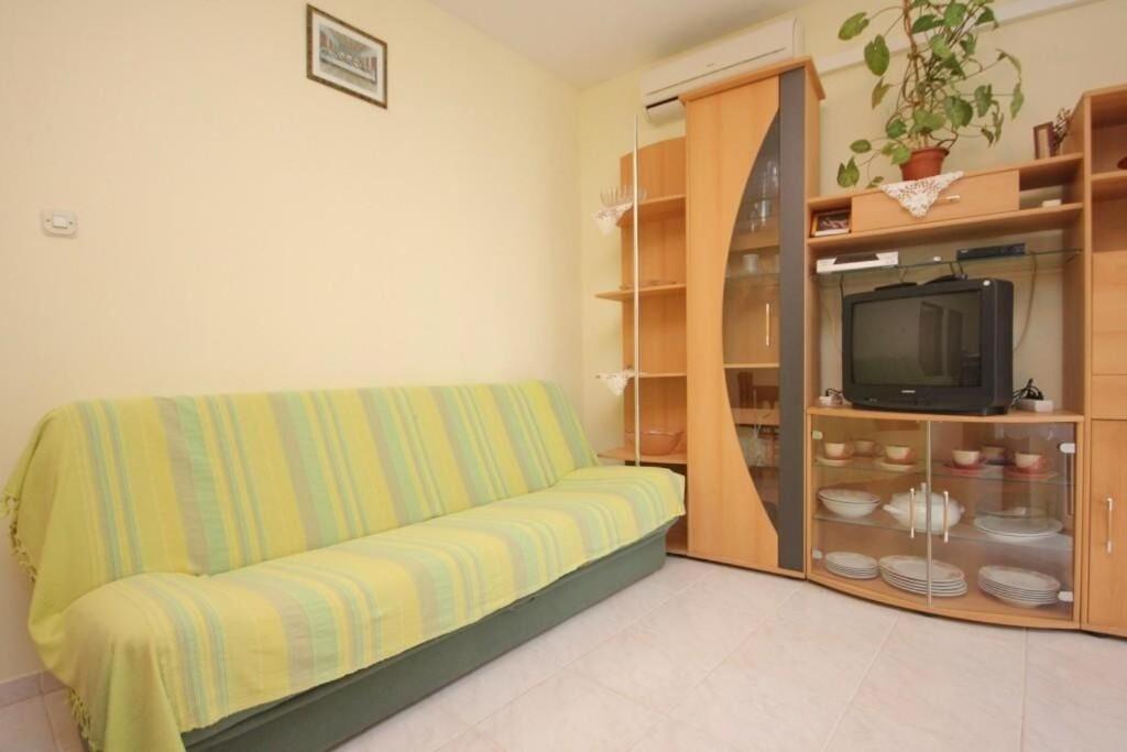 Apartments Zoki - Great Location Close To The Sea فيس المظهر الخارجي الصورة