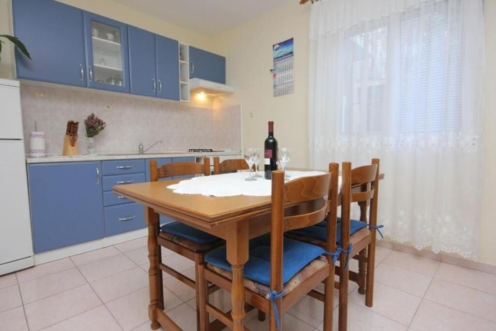 Apartments Zoki - Great Location Close To The Sea فيس المظهر الخارجي الصورة